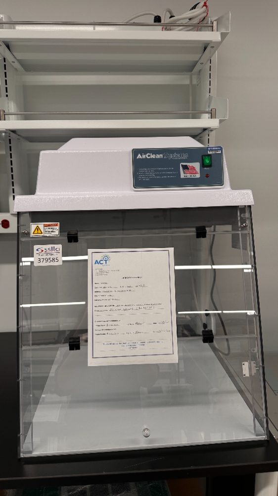 Image of AirClean 600 PCR Workstation